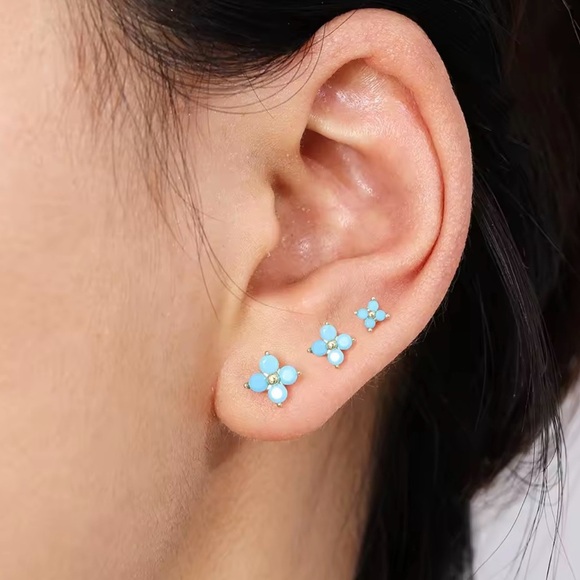 Turquoise four Leaf Stud Earrings 3 pcs - Picture 1 of 2